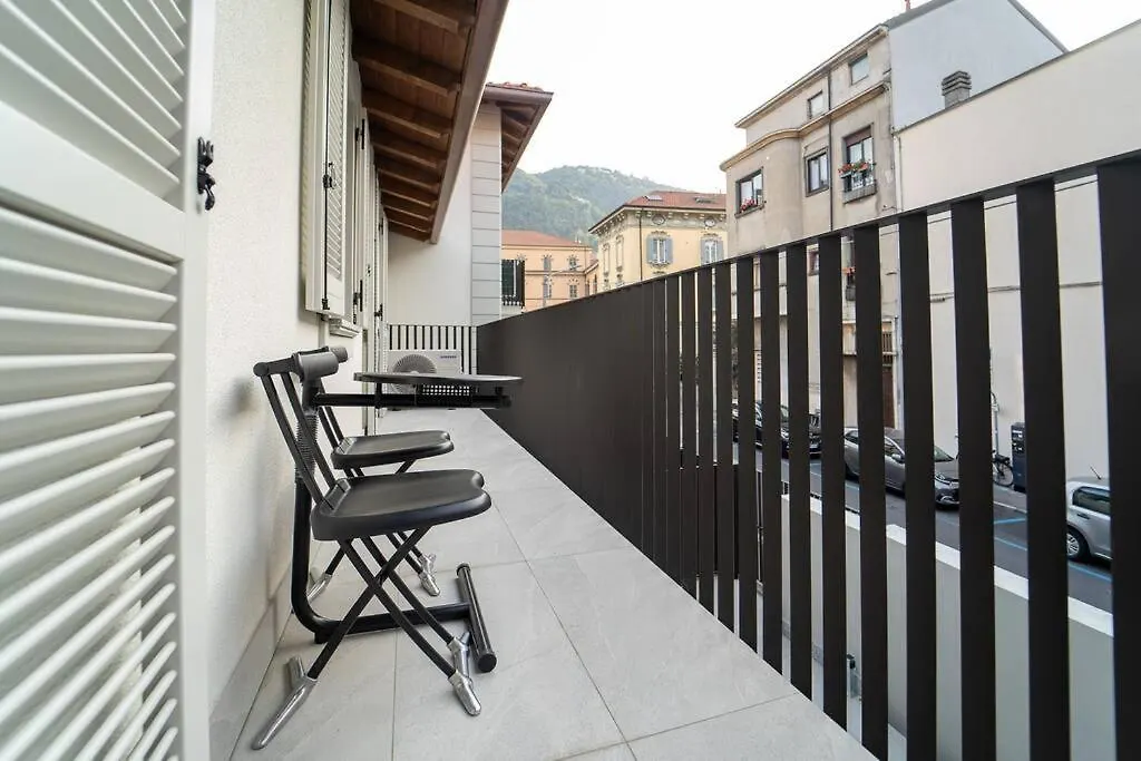 Appartamento Moderno A 2 Minuti Dal Duomo Di Como Apartment