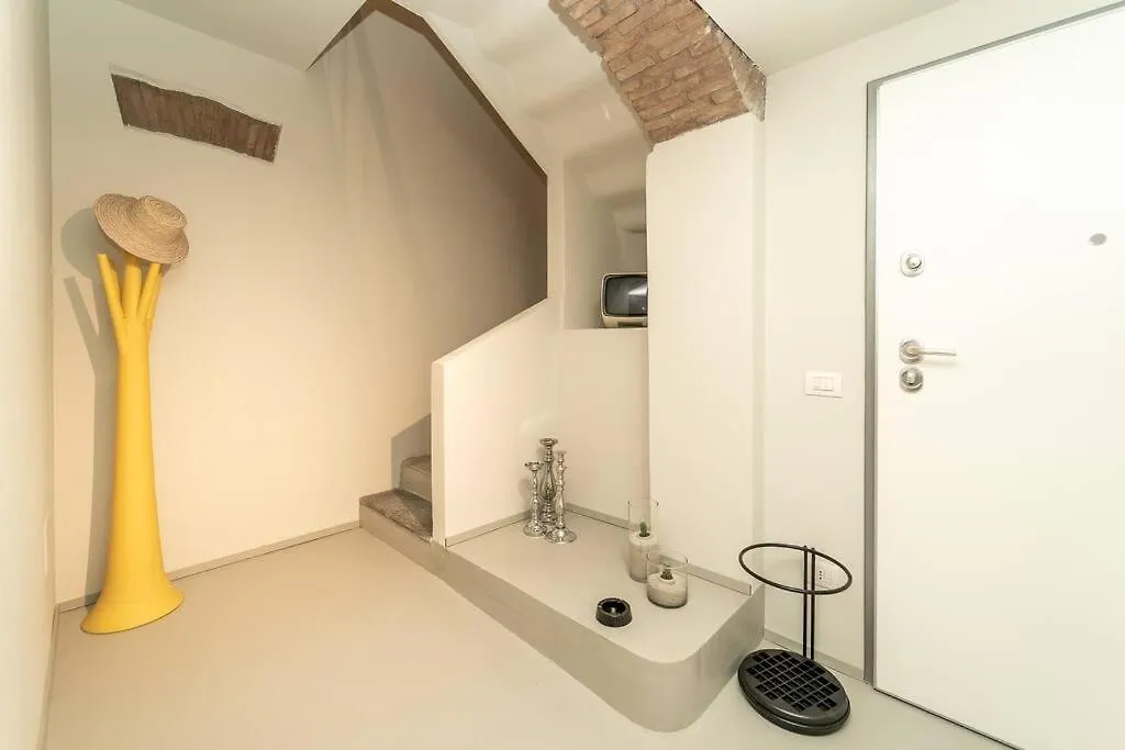 Apartment Appartamento Moderno A 2 Minuti Dal Duomo Di Como Italy